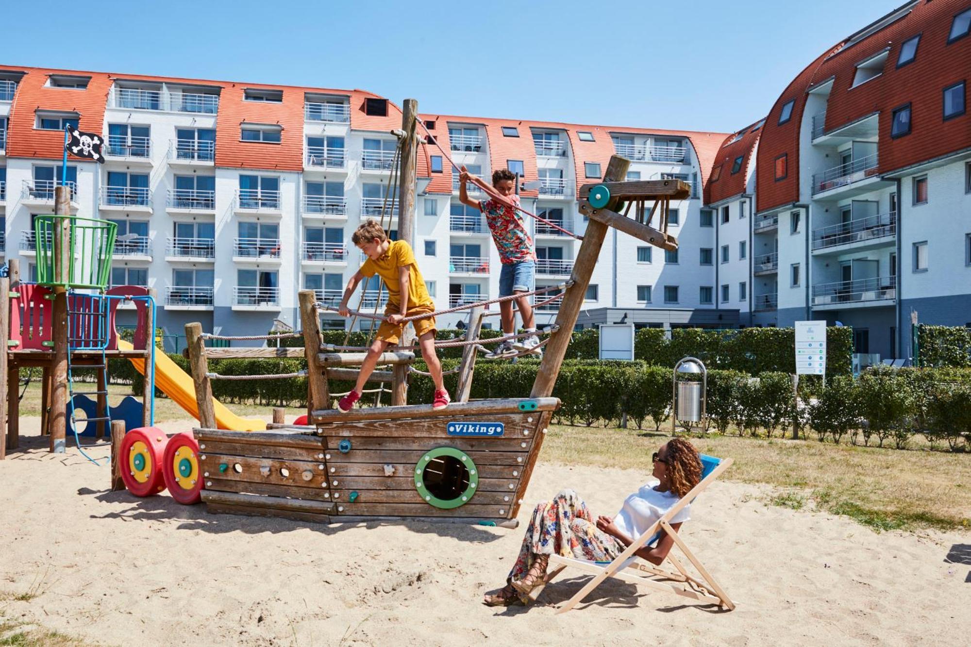Holiday Suites Zeebrugge Exterior photo